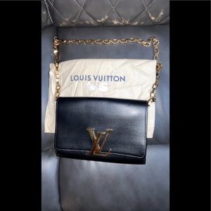 Louis Vuitton Chain Black Clutch